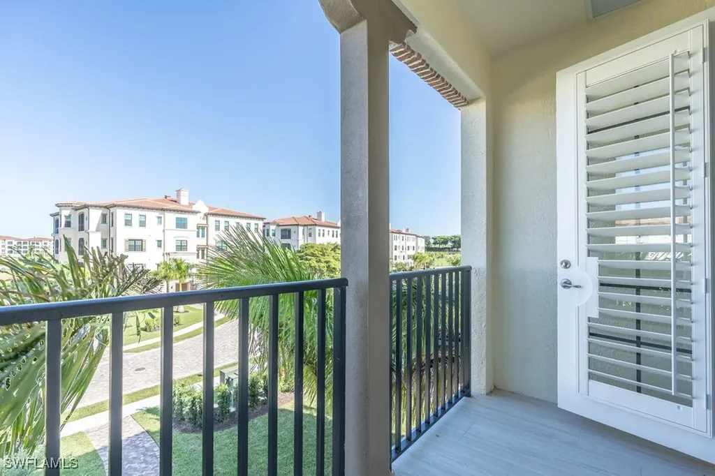 16364 Viansa Way Naples FL 34110