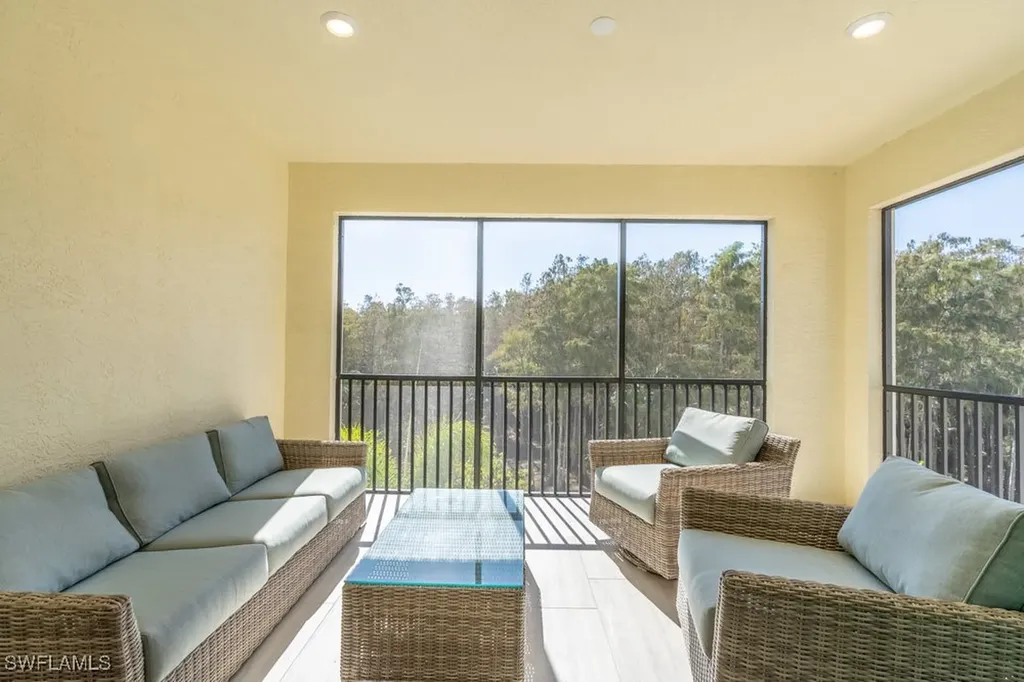 16364 Viansa Way Naples FL 34110