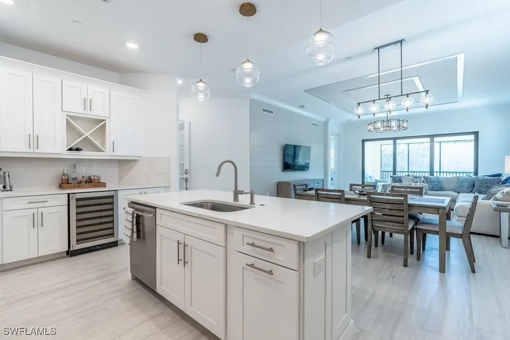 16364 Viansa Way Naples FL 34110