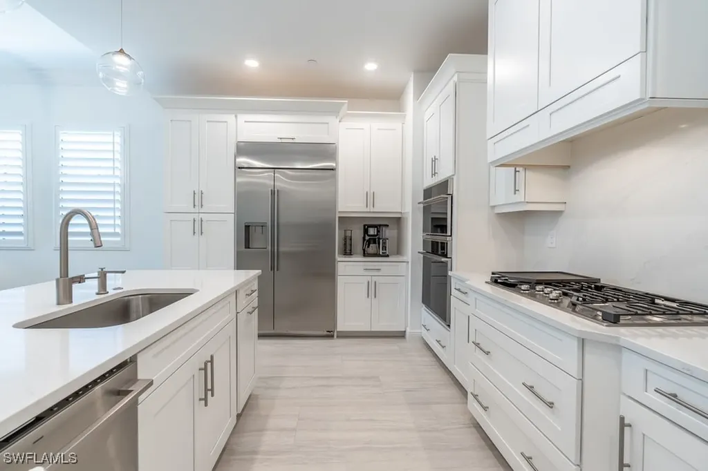 16364 Viansa Way Naples FL 34110