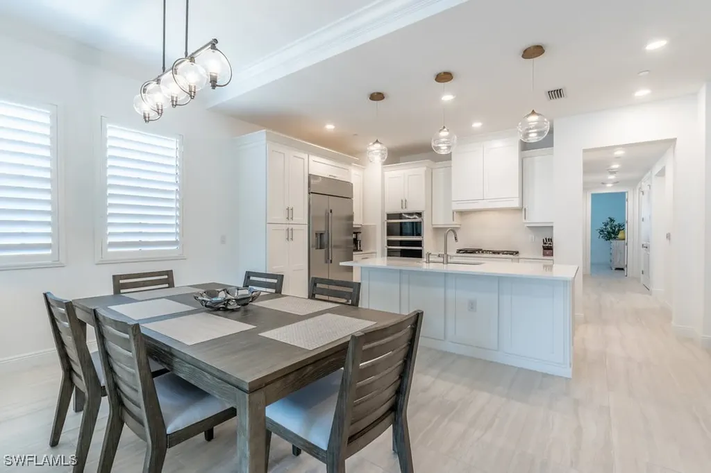 16364 Viansa Way Naples FL 34110