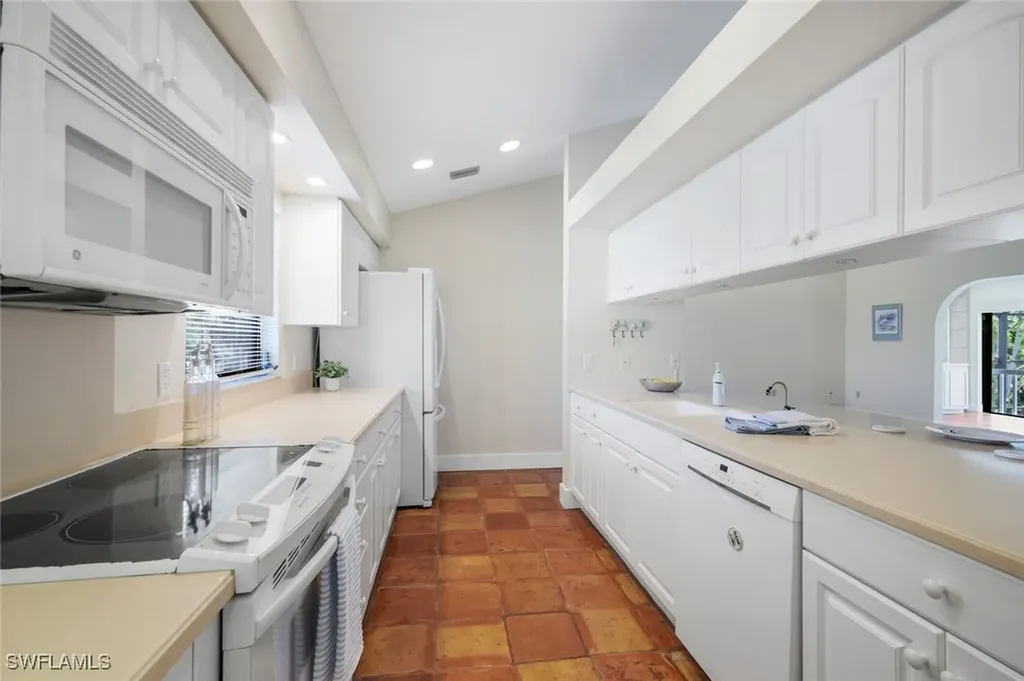 1043 Blue Heron Drive Sanibel FL 33957