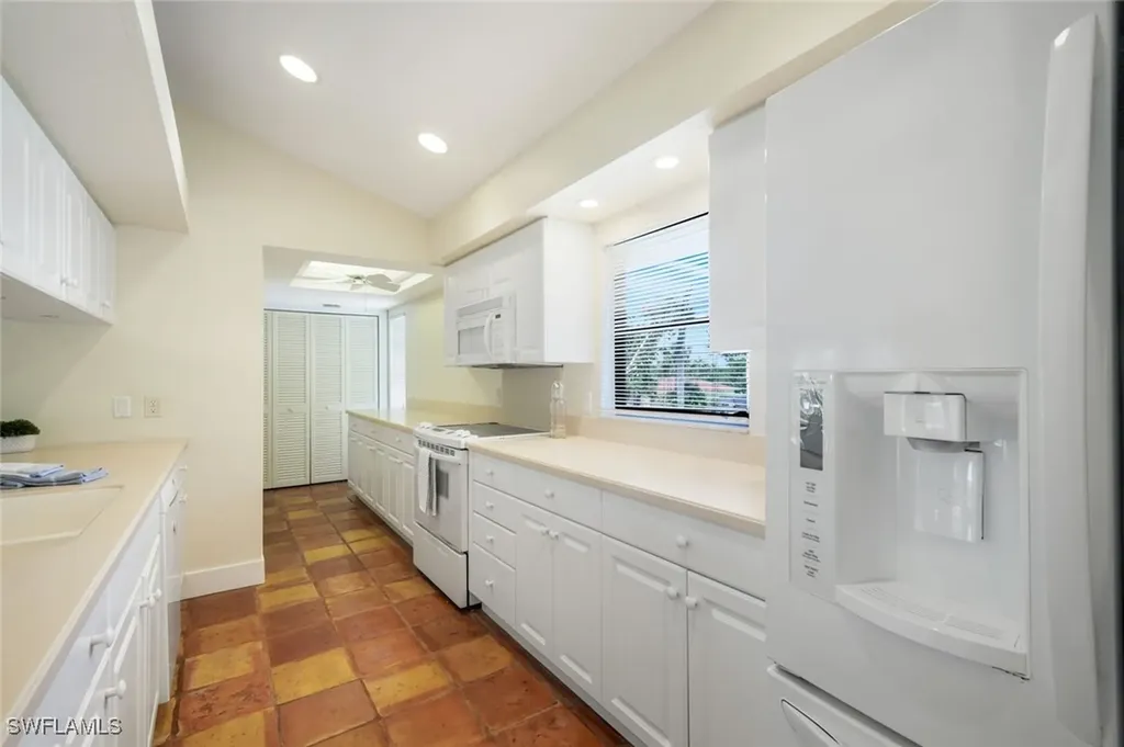 1043 Blue Heron Drive Sanibel FL 33957