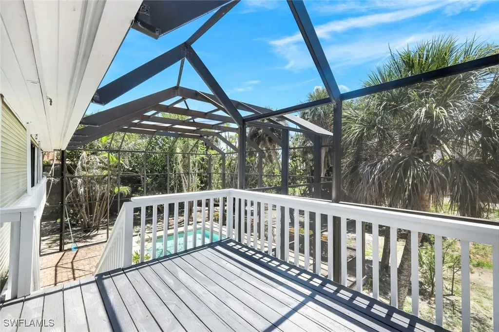 1043 Blue Heron Drive Sanibel FL 33957