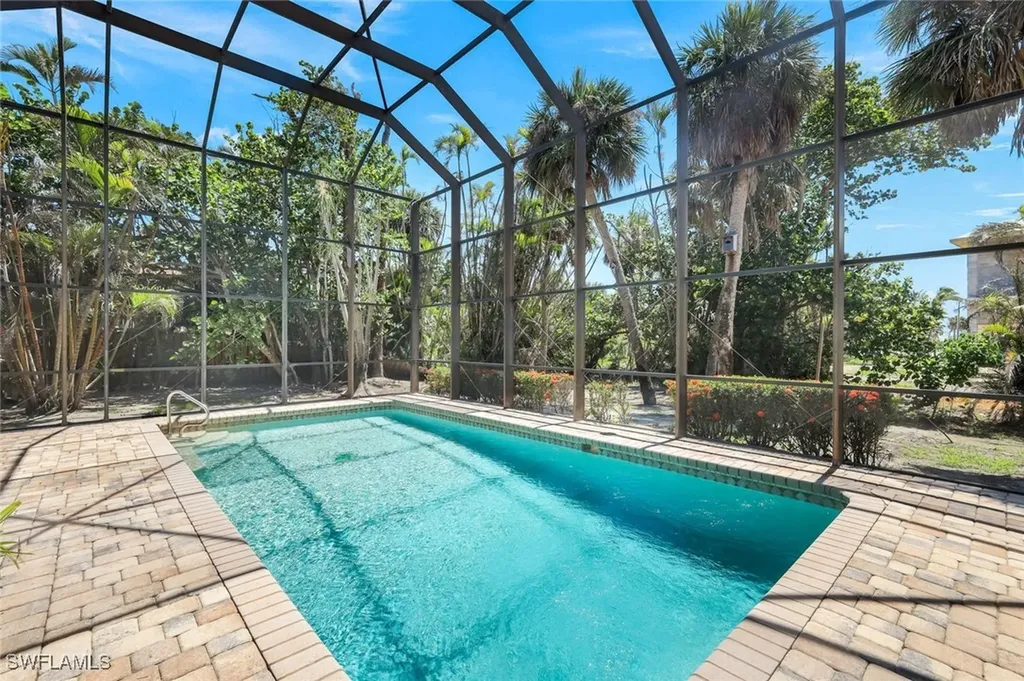 1043 Blue Heron Drive Sanibel FL 33957