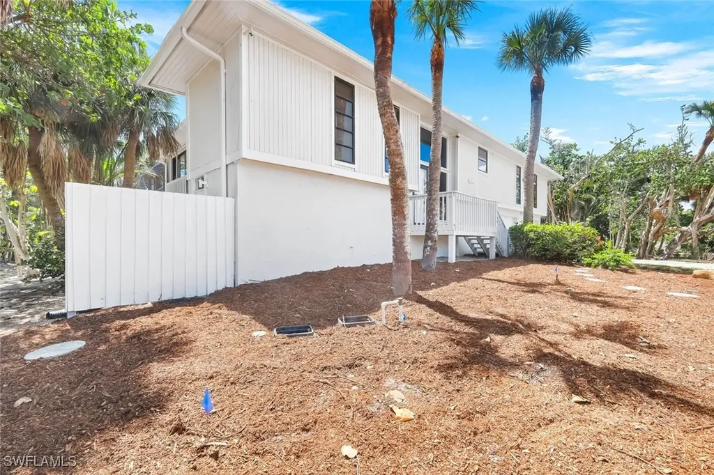 1043 Blue Heron Drive Sanibel FL 33957