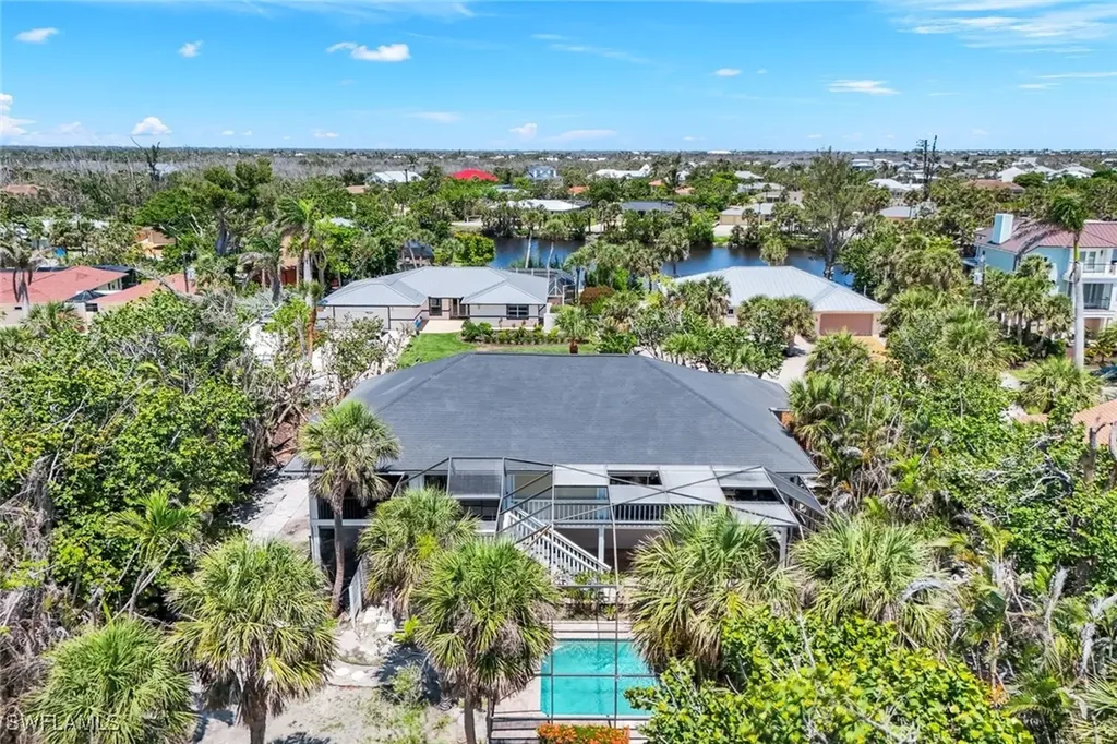 1043 Blue Heron Drive Sanibel FL 33957
