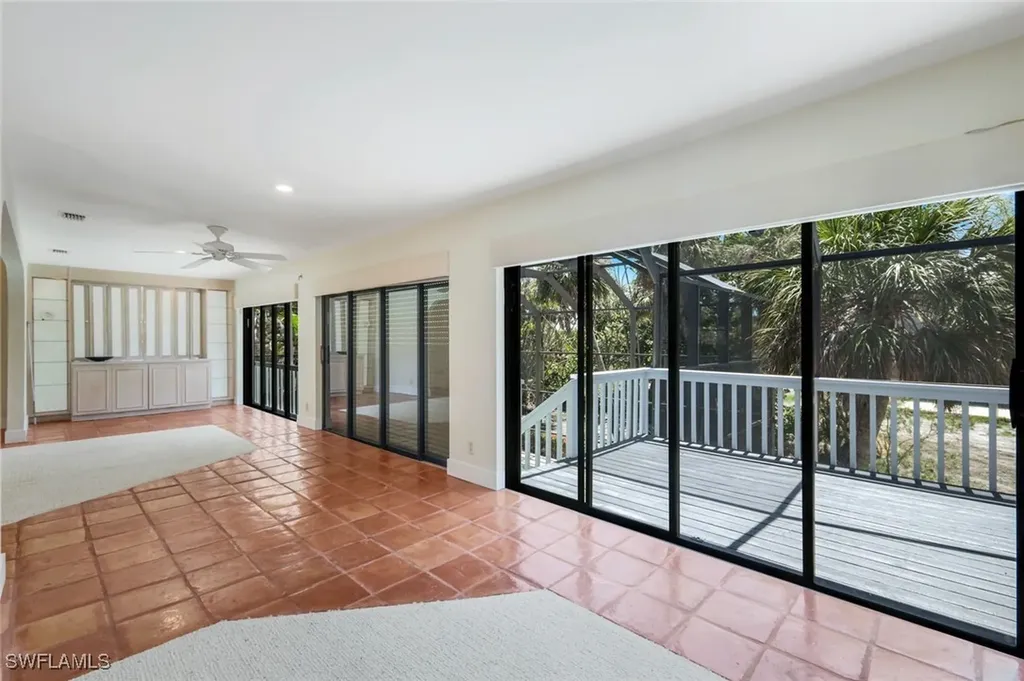 1043 Blue Heron Drive Sanibel FL 33957