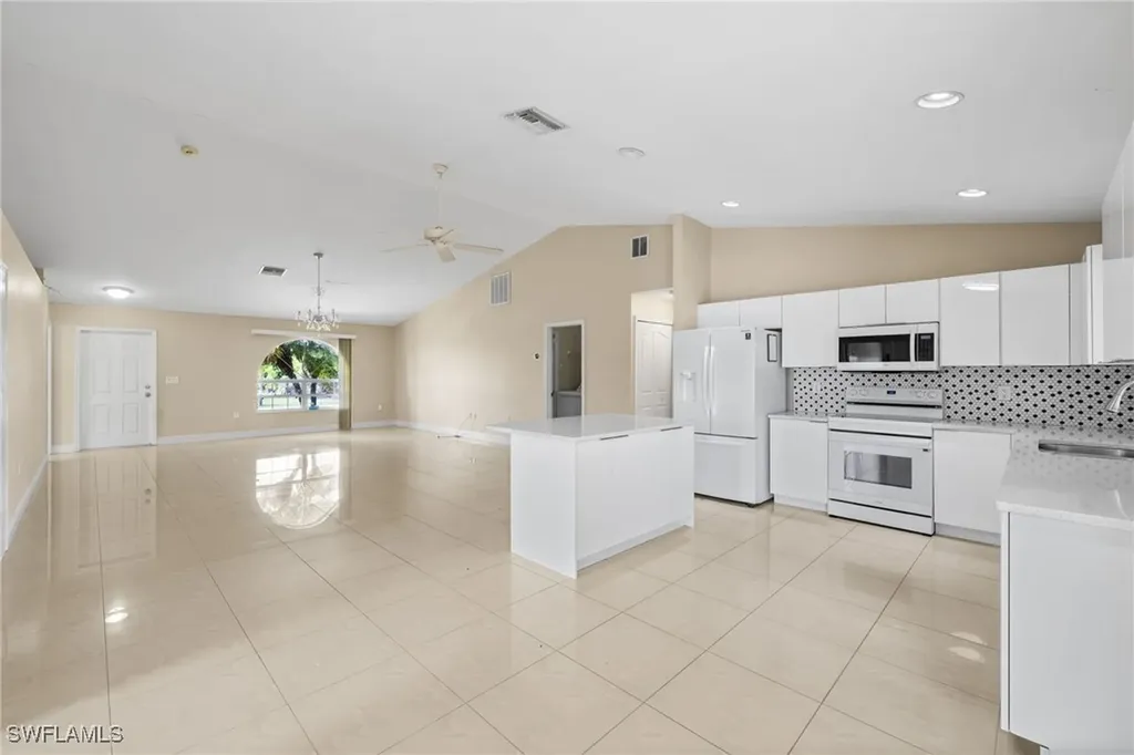 3206 8th Street SW Lehigh Acres FL 33976