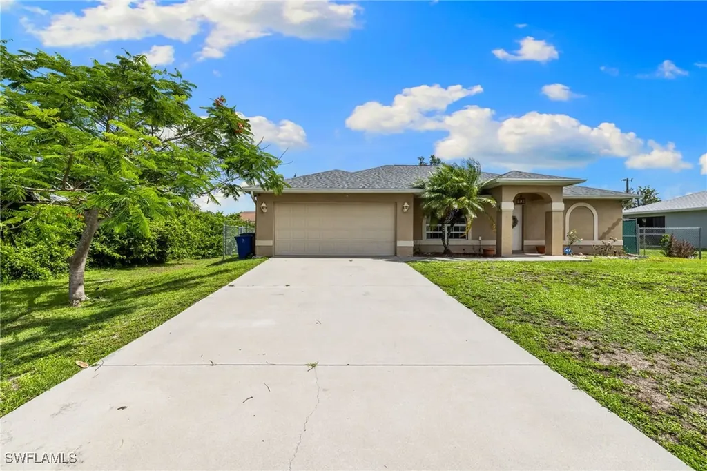 3206 8th Street SW Lehigh Acres FL 33976