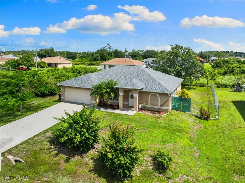 3206 8th Street SW Lehigh Acres FL 33976