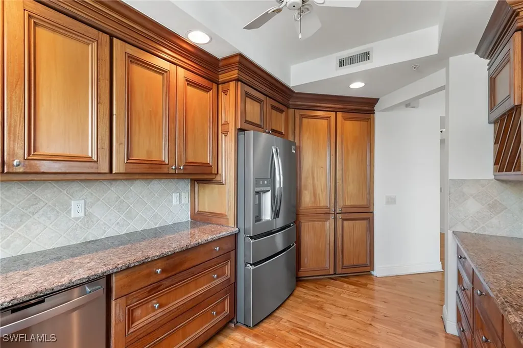 420 Cove Tower Drive Naples FL 34110