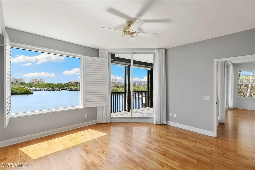 420 Cove Tower Drive Naples FL 34110