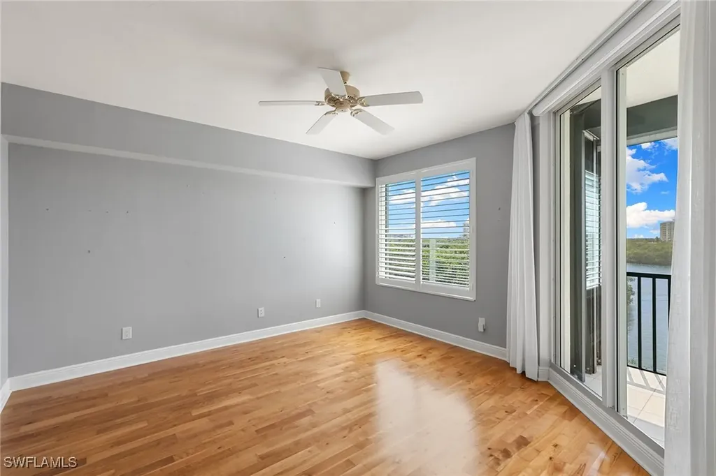 420 Cove Tower Drive Naples FL 34110