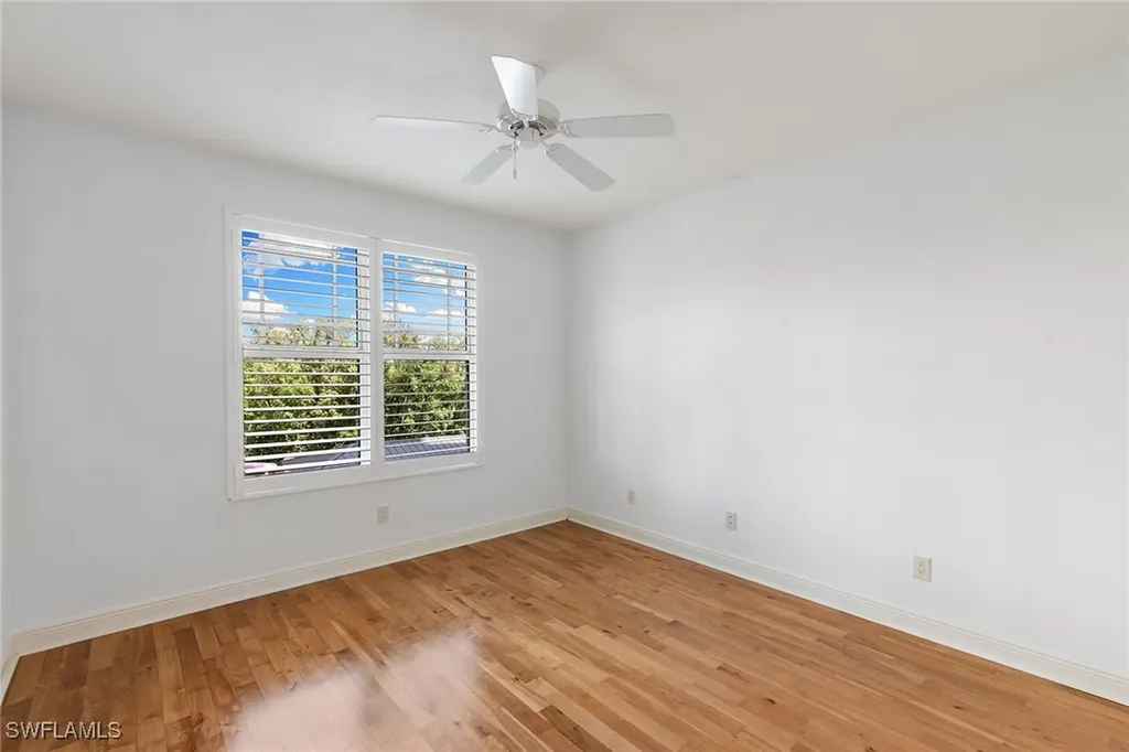 420 Cove Tower Drive Naples FL 34110