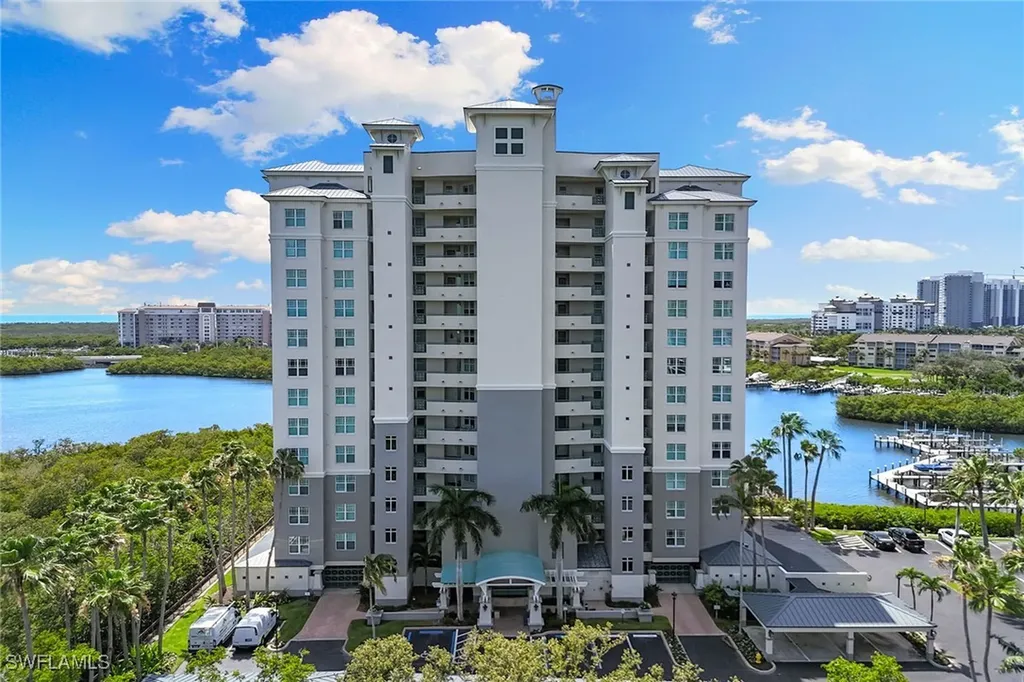 420 Cove Tower Drive Naples FL 34110