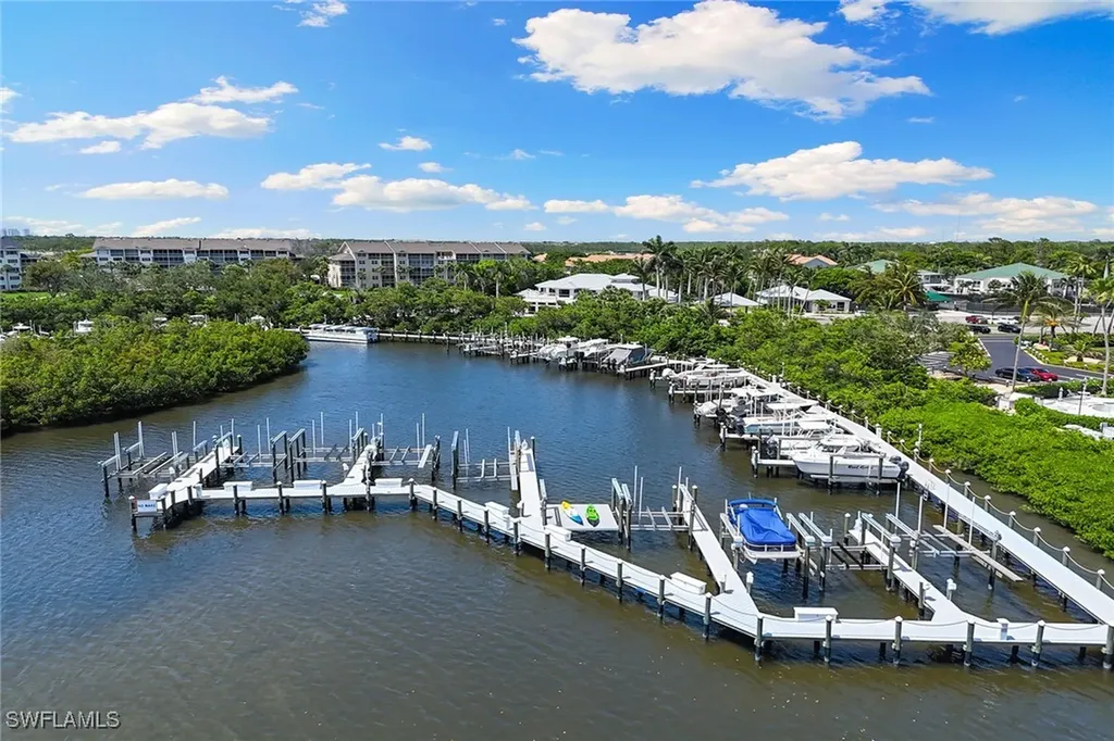 420 Cove Tower Drive Naples FL 34110