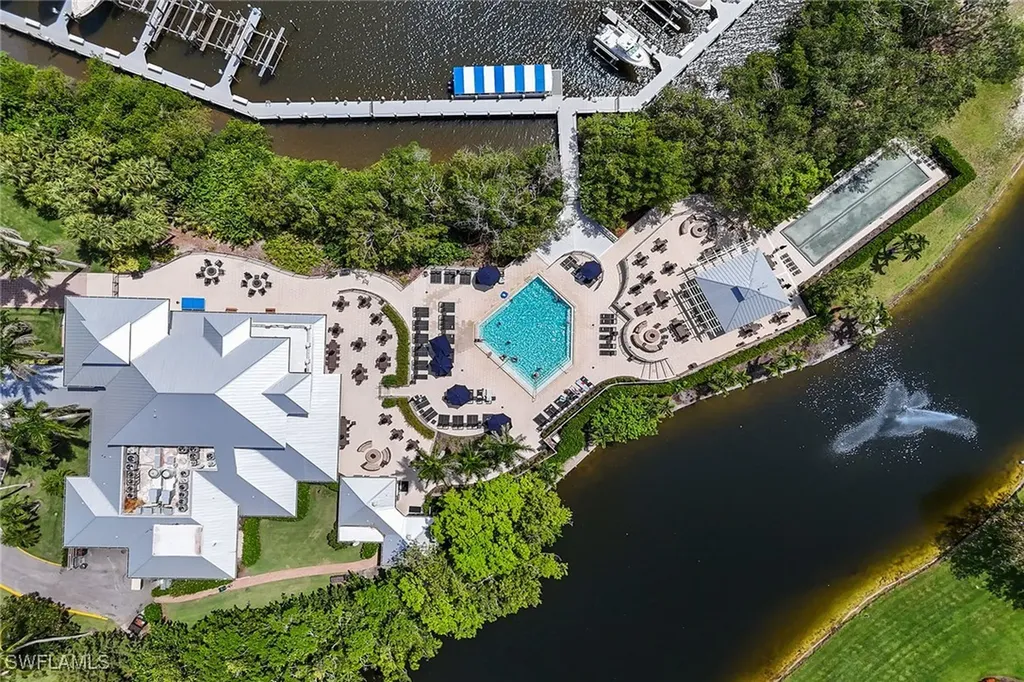 420 Cove Tower Drive Naples FL 34110