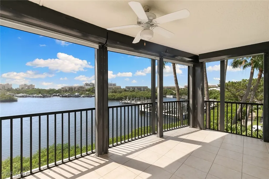 420 Cove Tower Drive Naples FL 34110