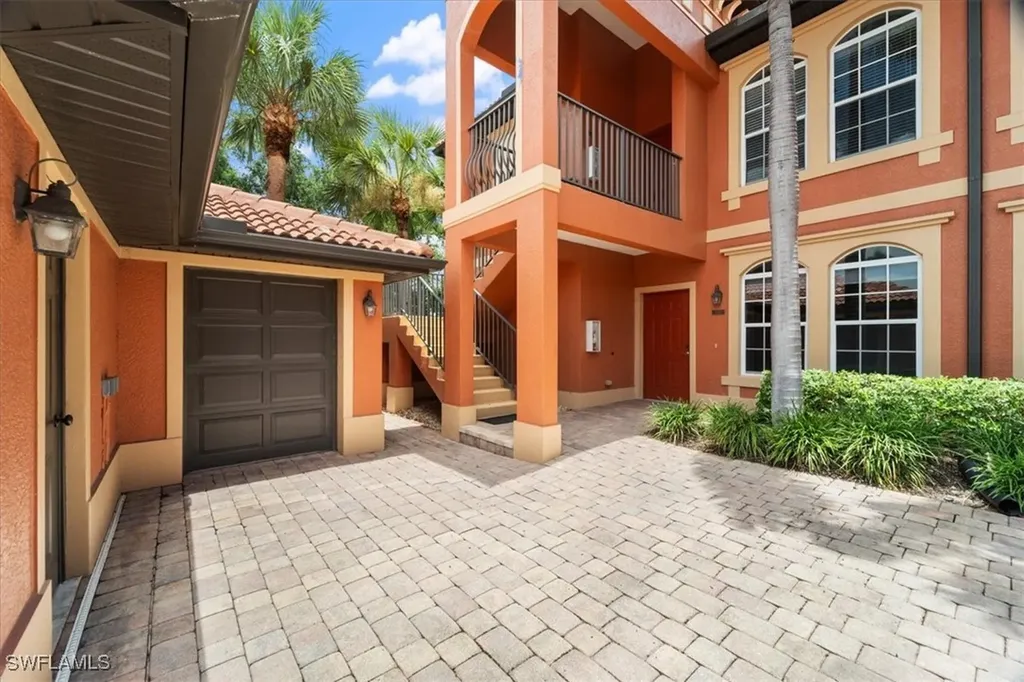 10044 Heather Lane Naples FL 34119
