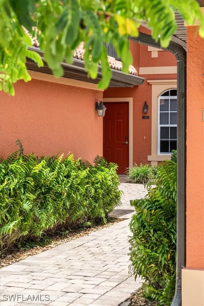 10044 Heather Lane Naples FL 34119