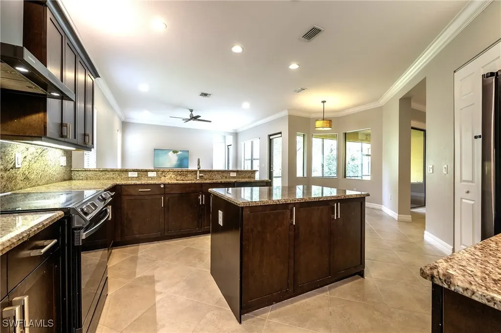 3876 Gibralter Drive Naples FL 34119