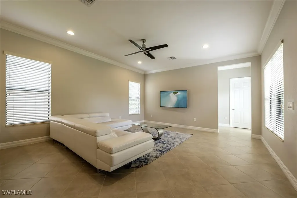 3876 Gibralter Drive Naples FL 34119