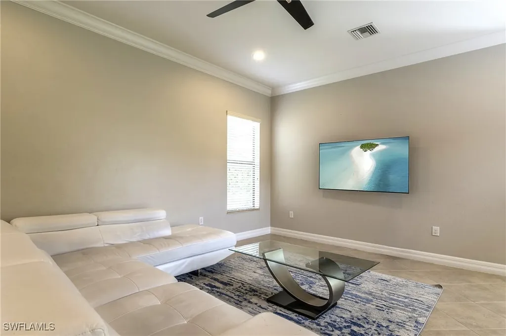 3876 Gibralter Drive Naples FL 34119