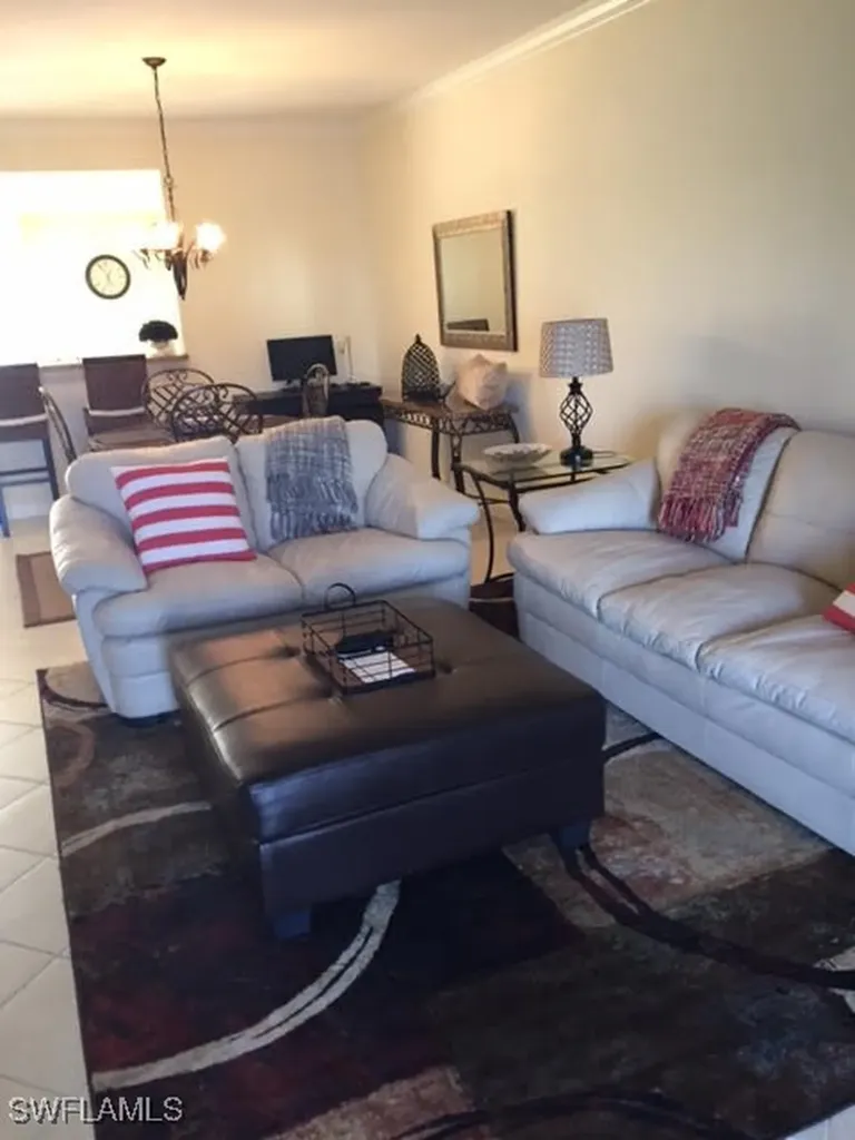 3025 Driftwood Way Naples FL 34109