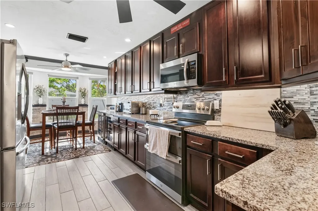 109 NE 10th Avenue Cape Coral FL 33909