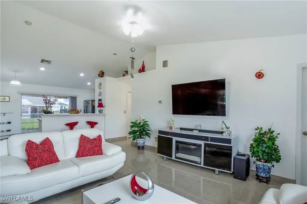 1228 NW 14th Place Cape Coral FL 33993