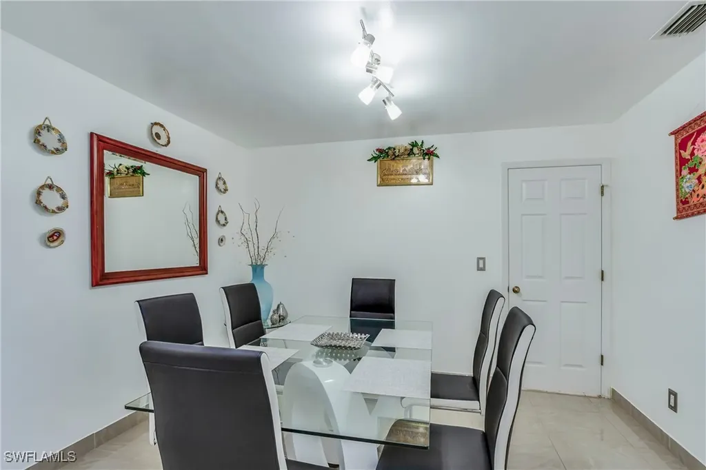 1228 NW 14th Place Cape Coral FL 33993