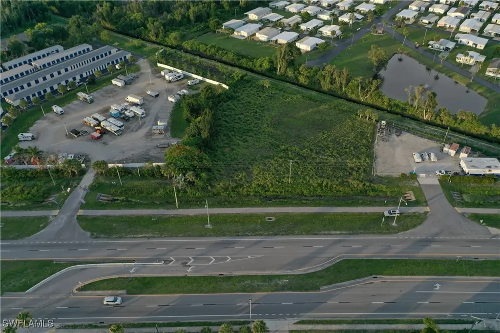 2536 N Tamiami Trail North Fort Myers FL 33903