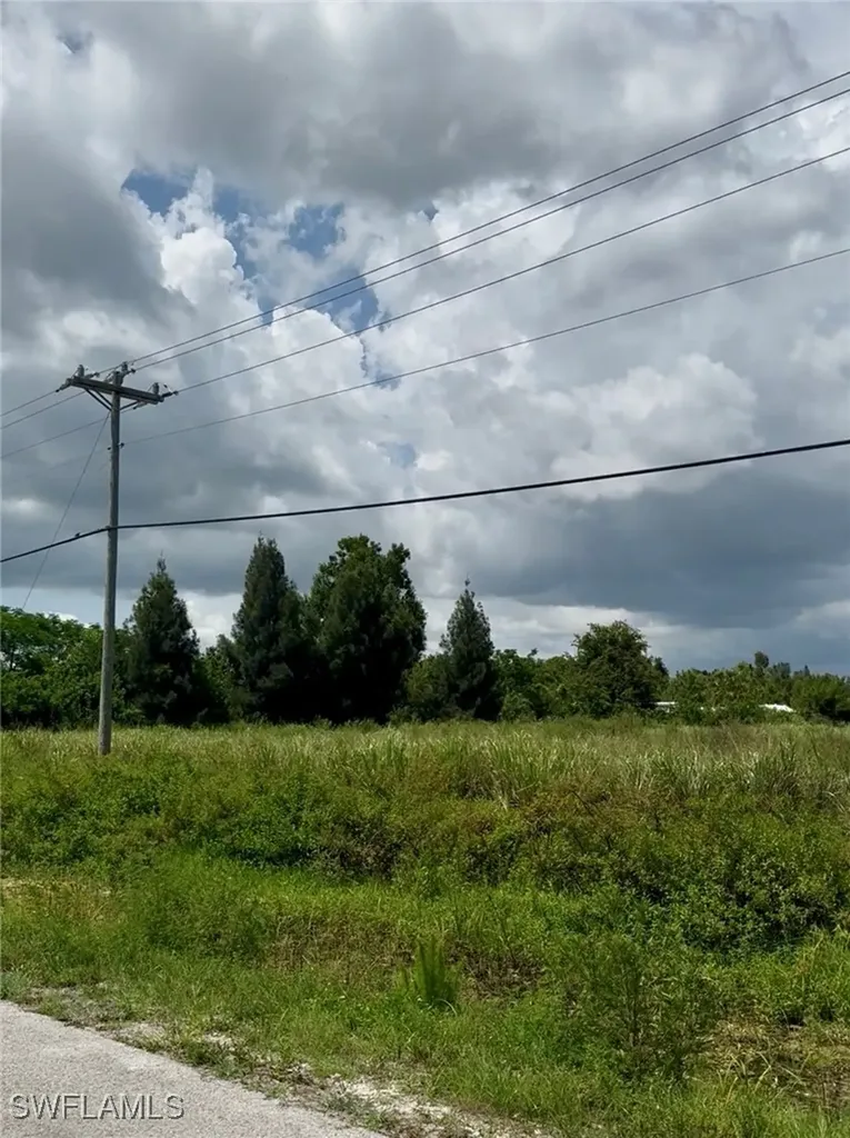 2536 N Tamiami Trail North Fort Myers FL 33903
