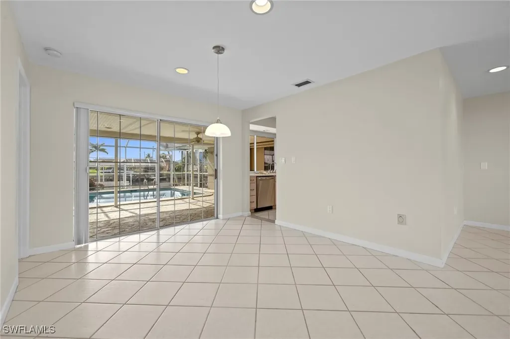 2121 SE 25th Terrace Cape Coral FL 33904