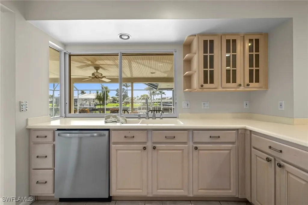2121 SE 25th Terrace Cape Coral FL 33904