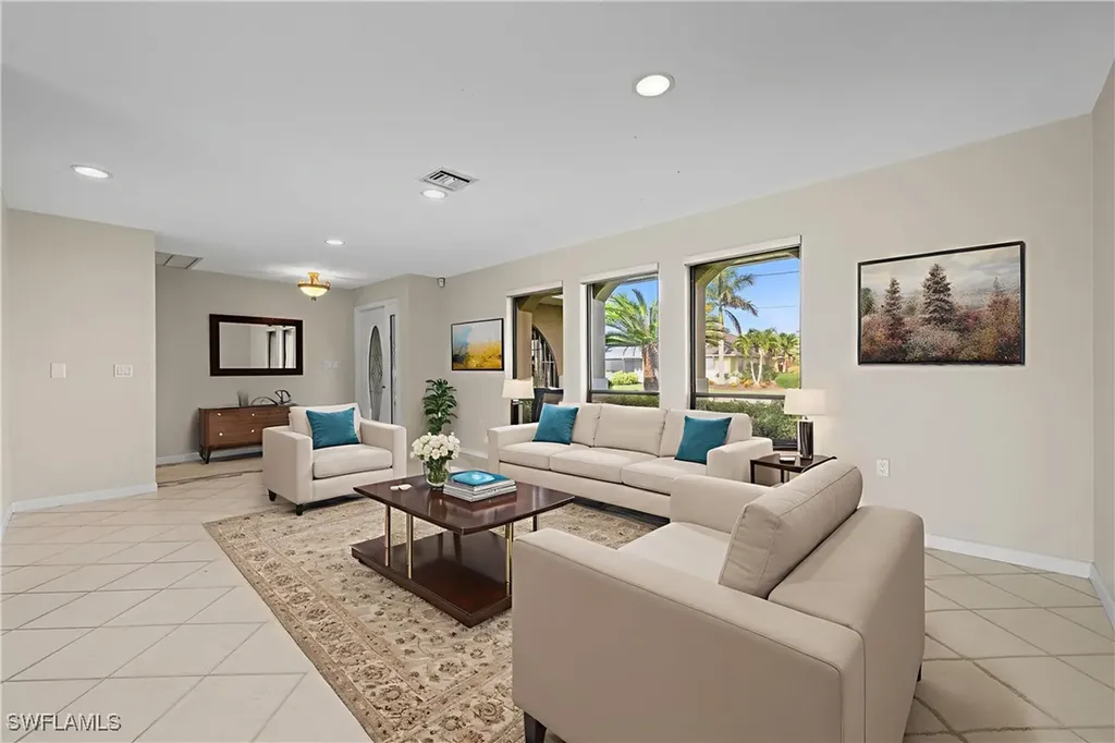 2121 SE 25th Terrace Cape Coral FL 33904