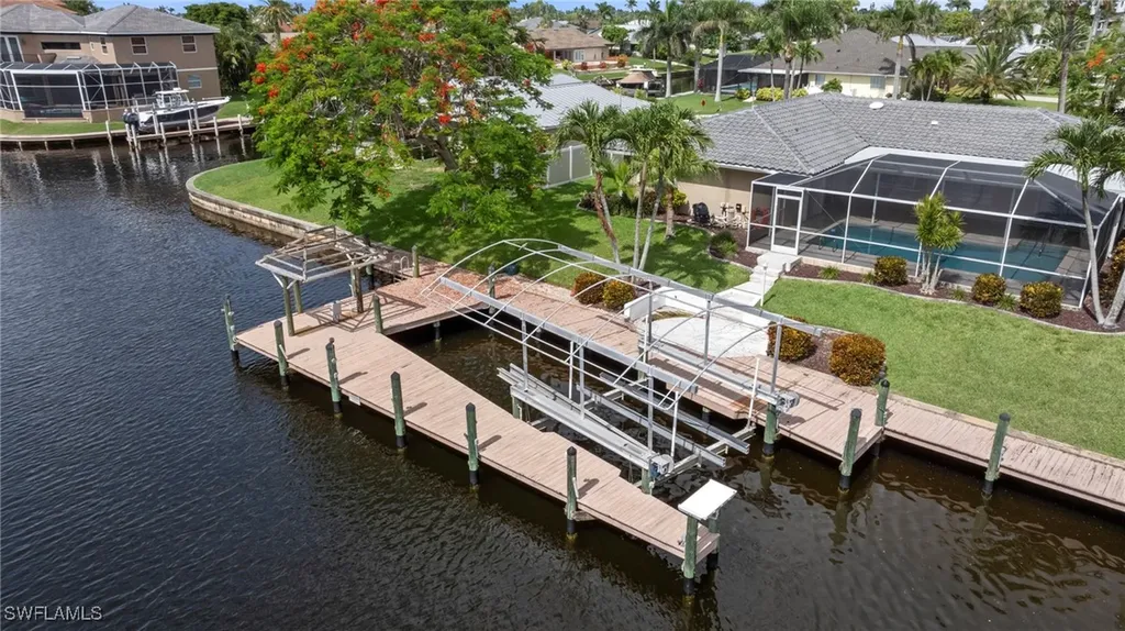2121 SE 25th Terrace Cape Coral FL 33904