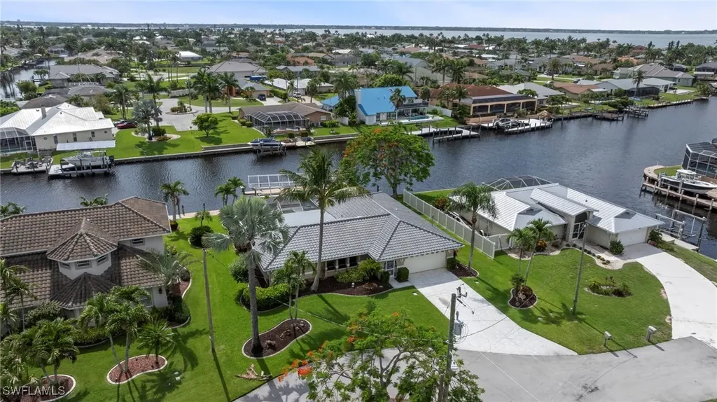 2121 SE 25th Terrace Cape Coral FL 33904