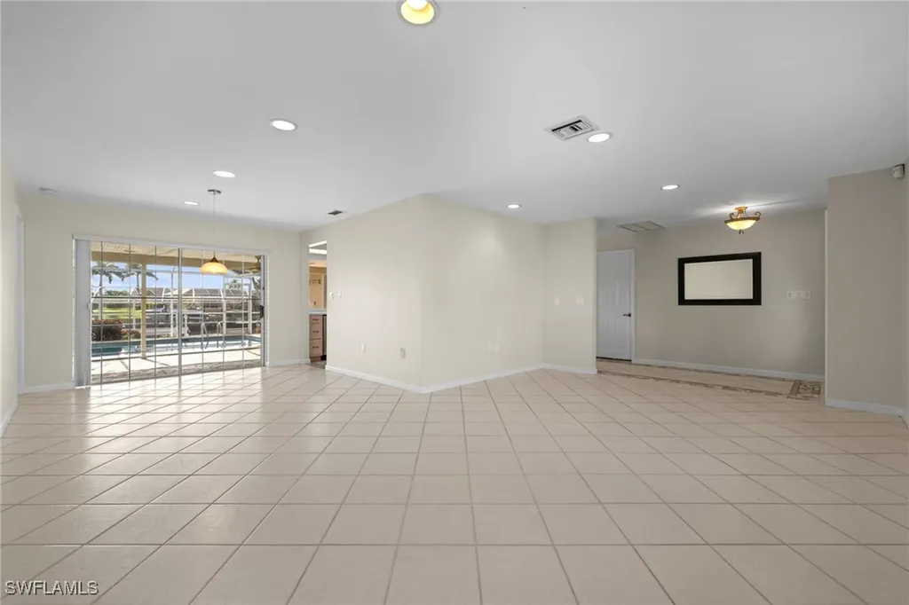 2121 SE 25th Terrace Cape Coral FL 33904