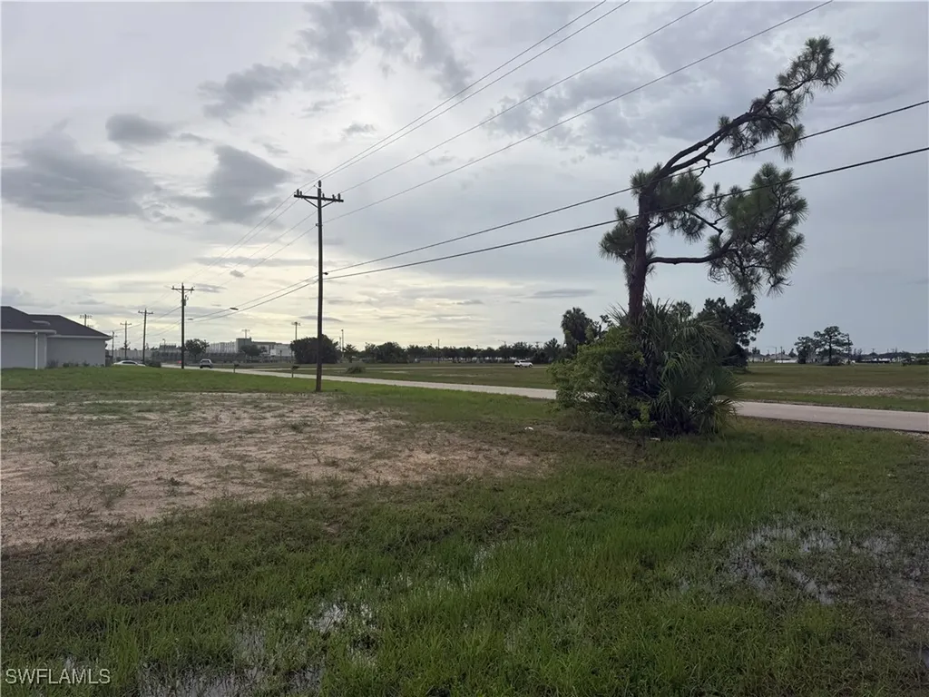 3825 NE 19th Avenue Cape Coral FL 33909