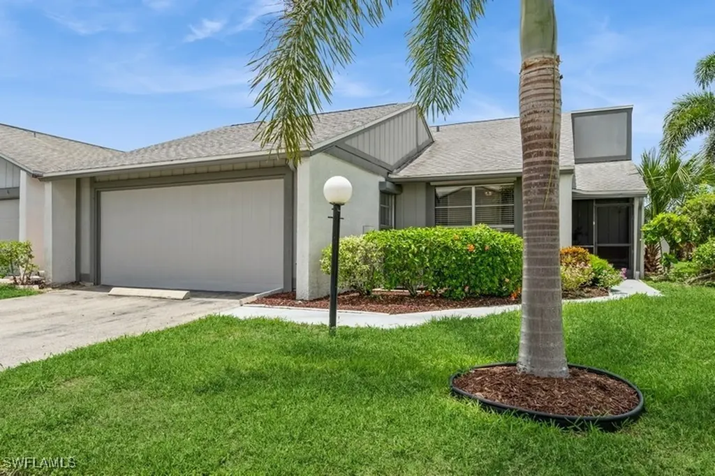 9749 Maplecrest Circle Lehigh Acres FL 33936
