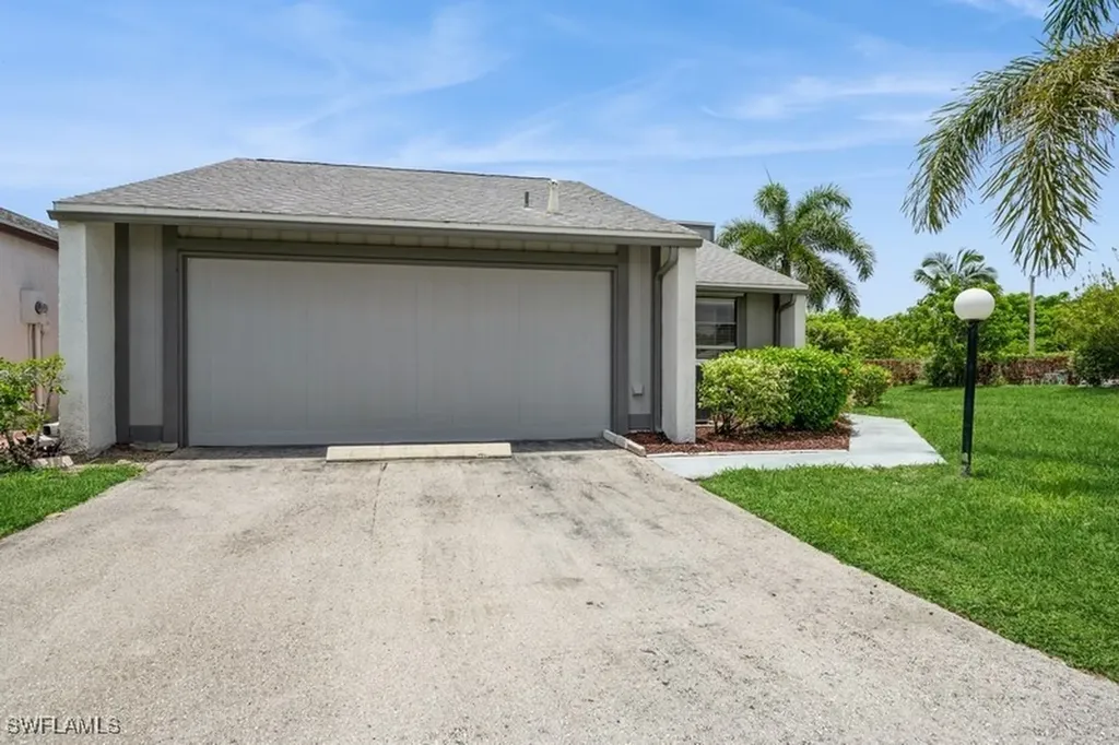 9749 Maplecrest Circle Lehigh Acres FL 33936