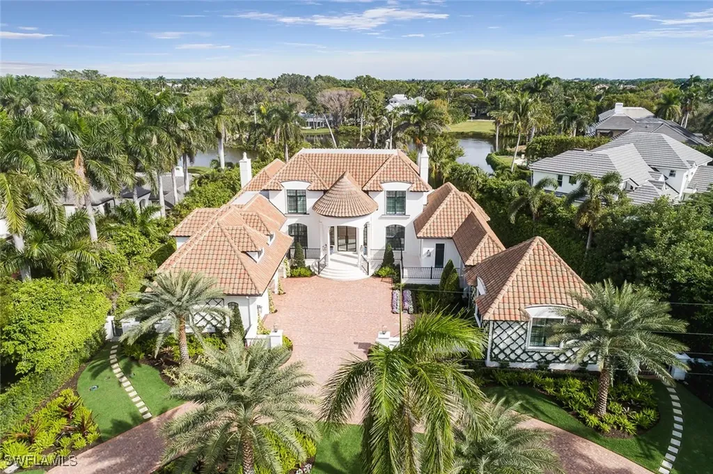 2595 Half Moon Walk Naples FL 34102