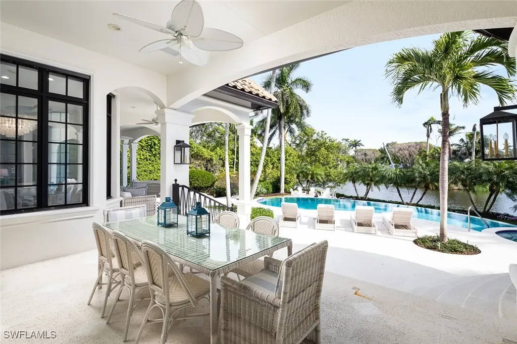 2595 Half Moon Walk Naples FL 34102