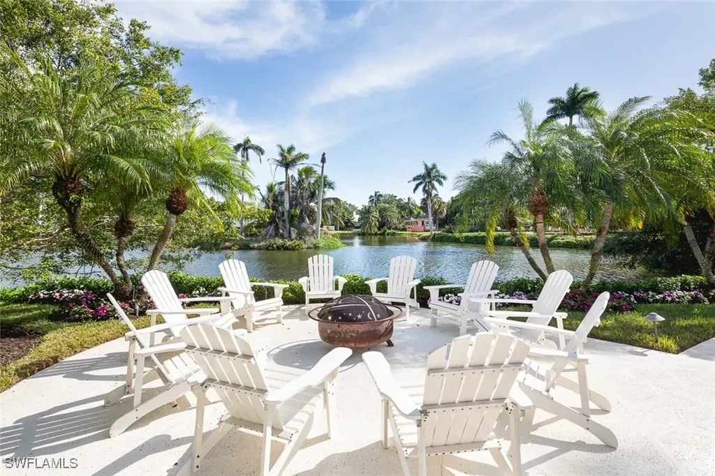 2595 Half Moon Walk Naples FL 34102