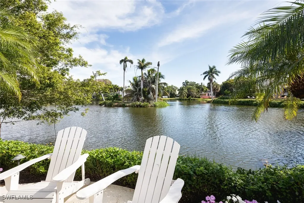2595 Half Moon Walk Naples FL 34102