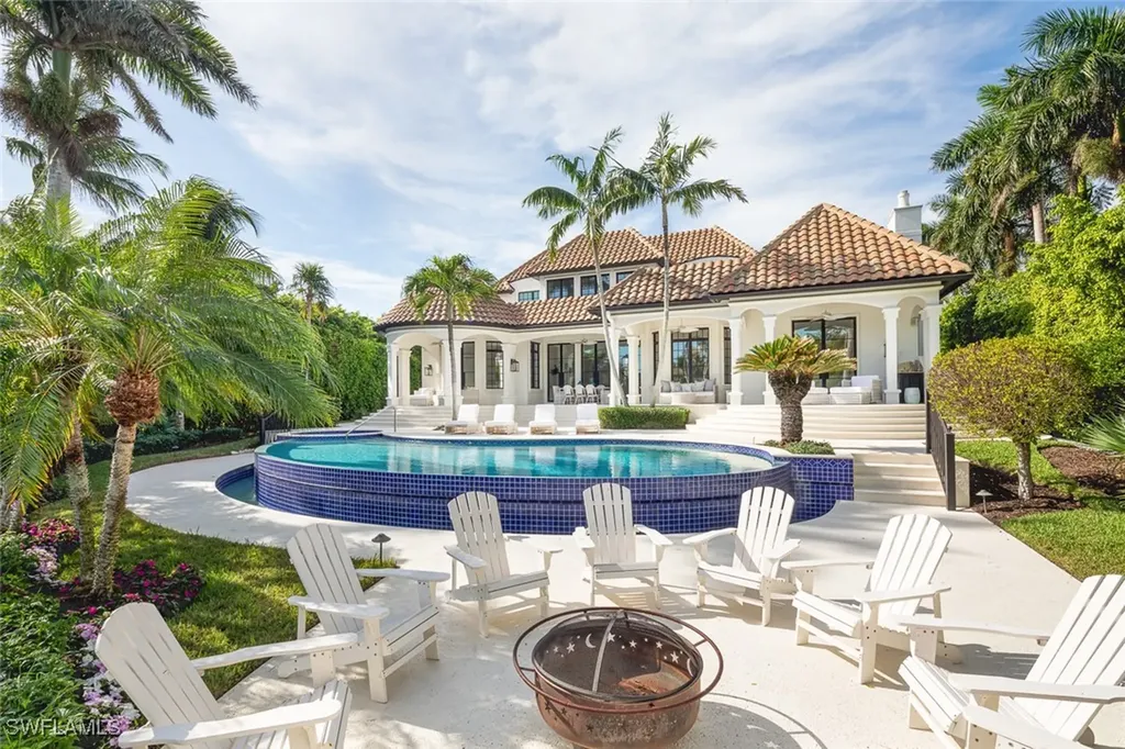 2595 Half Moon Walk Naples FL 34102