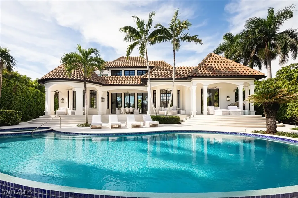 2595 Half Moon Walk Naples FL 34102