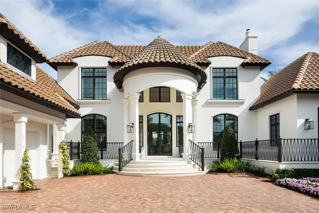 2595 Half Moon Walk Naples FL 34102